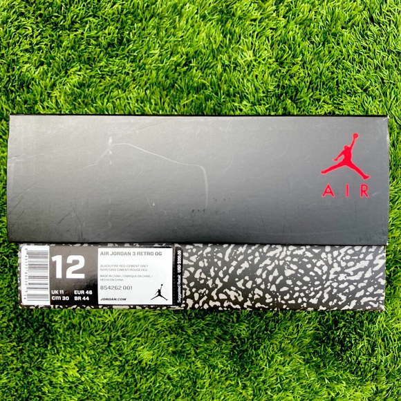 Jordan 3 Retro Black Cement (2018) Size 12 - Picture 3 of 3